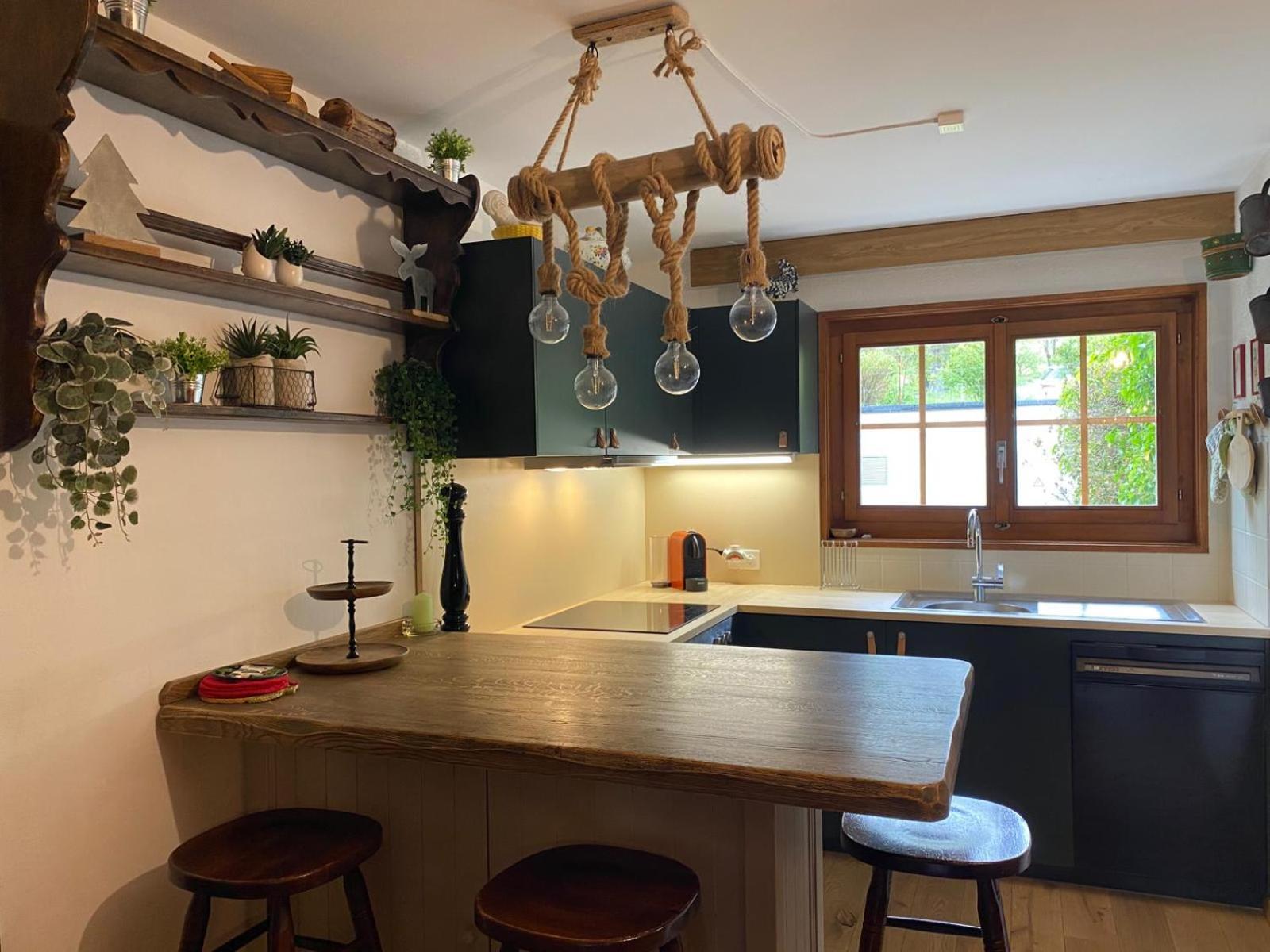 Cozy Apartment In The Heart Of The Alps Chateau-d'Oex Ngoại thất bức ảnh